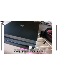PlayStation 4 Pro con ssd1TB 2